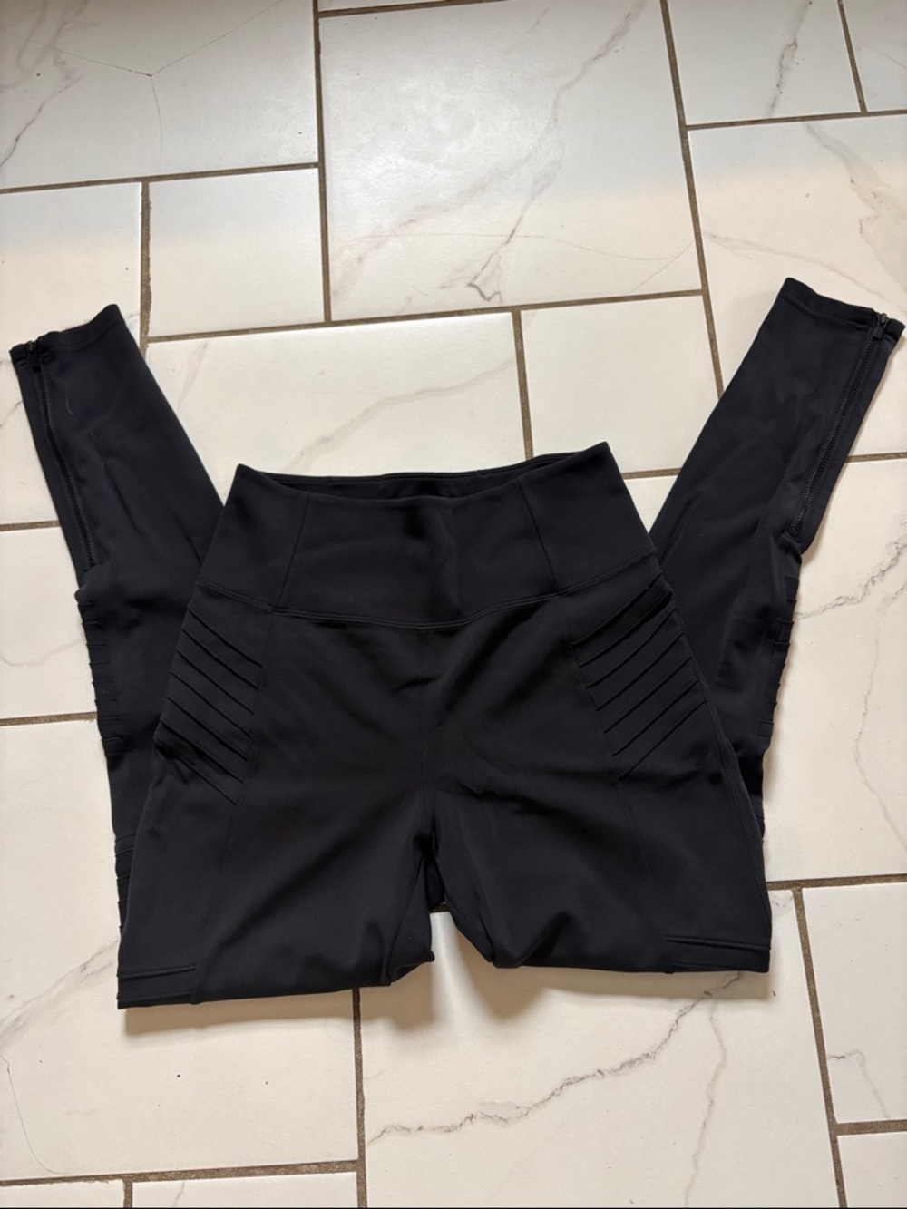 Athleta Black Delancy Moto High Waist Leggings w/ Side Zip Detail — size small